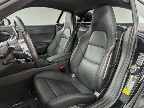 Certified 2025 Porsche 718 Cayman S RWD image 5
