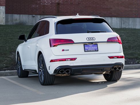 Used 2024 Audi SQ5 Prestige w/ Prestige Package image 5
