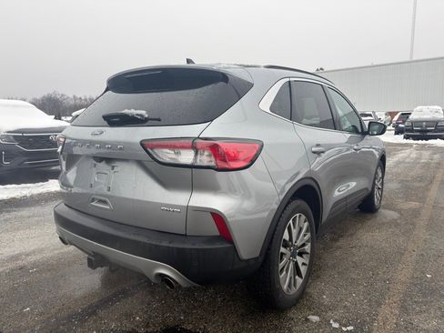 Used 2022 Ford Escape Titanium w/ Class II Trailer Tow Package image 7