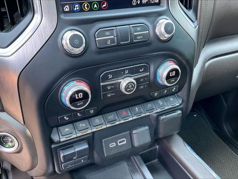 Used 2021 GMC Sierra 1500 Denali w/ Denali Ultimate Package AWD/4WD image 33