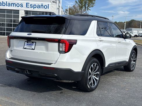 Used 2025 Ford Explorer ST-Line w/ Premium Package image 10