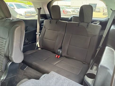 Used 2021 Ford Explorer XLT AWD/4WD image 25