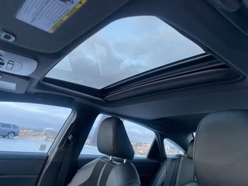 Certified 2021 Toyota Avalon XSE image 10