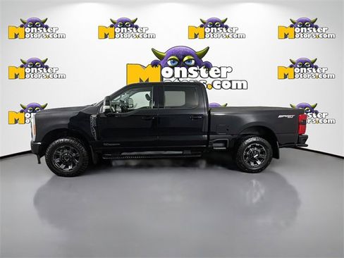 Used 2023 Ford F250 Lariat w/ Sport Appearance Package image 8