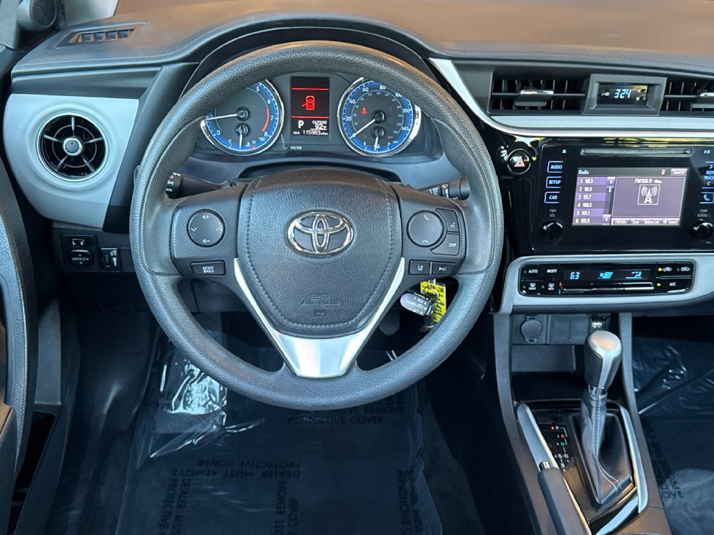 Used 2018 Toyota Corolla LE FWD image 17