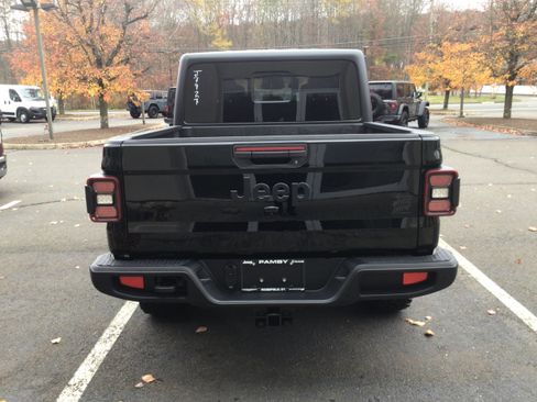 New 2026 Jeep Gladiator Sport image 6