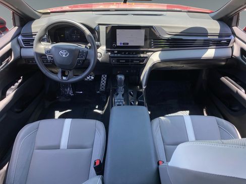 Used 2026 Toyota Camry SE FWD image 10