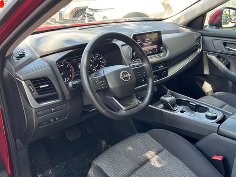 Used 2025 Nissan Rogue SV AWD/4WD image 35