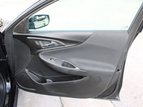 Used 2020 Chevrolet Malibu RS w/ LPO, Convenience Package 2 image 21