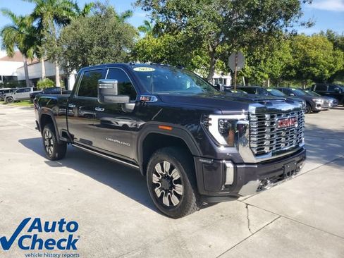 Used 2025 GMC Sierra 2500 Denali w/ Denali Reserve Package AWD/4WD image 5