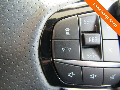 Used 2025 Ford Explorer ST-Line w/ ST-Line Street Pack AWD/4WD image 8