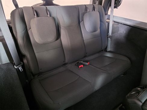 Used 2021 Jeep Wrangler Sport image 26