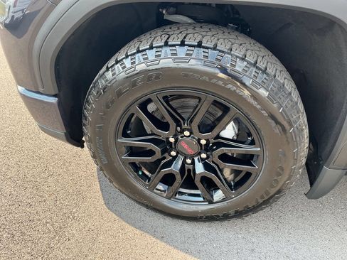 Used 2024 GMC Sierra 1500 Elevation AWD/4WD image 9