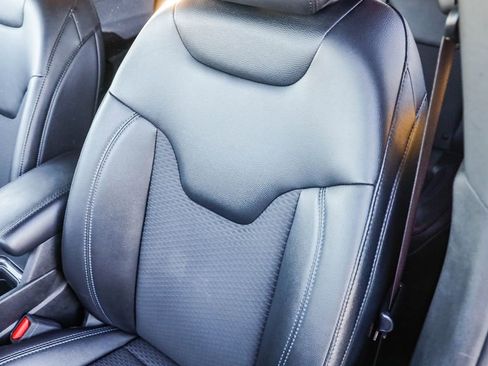 Certified 2023 Jeep Compass Latitude image 28