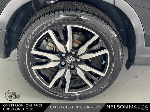 Used 2019 Honda Pilot Touring image 11