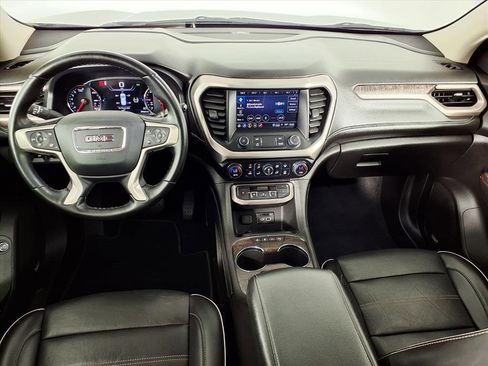 Used 2023 GMC Acadia Denali image 3