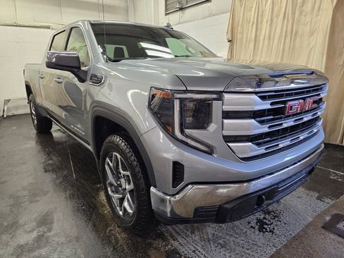 New 2026 GMC Sierra 1500 SLE image 3