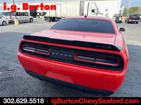 Used 2022 Dodge Challenger R/T Scat Pack RWD image 5