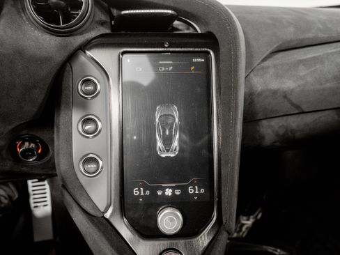 Used 2024 McLaren 750S image 33