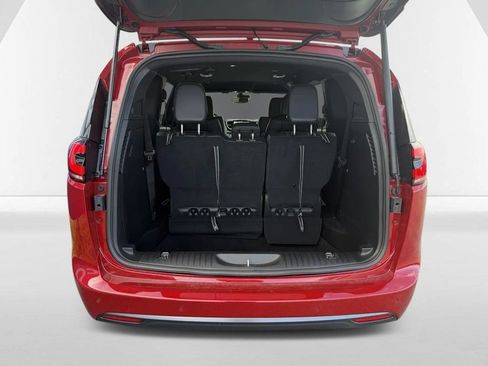 New 2026 Chrysler Pacifica Select FWD image 38