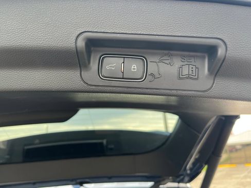 Used 2020 Ford Explorer Limited RWD image 27