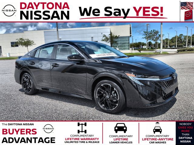 Certified 2027 Nissan Sentra SR w/ Floor Mat Package FWD image 1