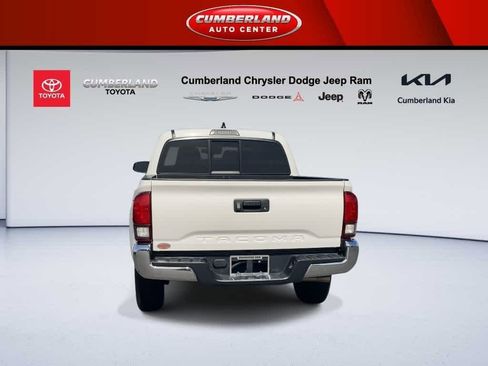 Used 2022 Toyota Tacoma SR5 image 7