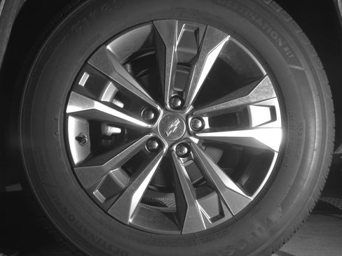Used 2025 Chevrolet Equinox LT FWD image 14