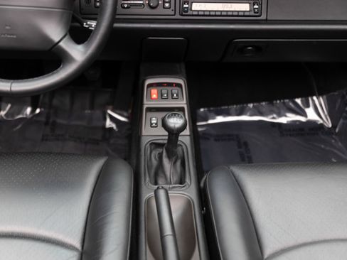 Used 1997 Porsche 911 Carrera RWD image 9