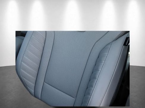 Used 2026 Hyundai Elantra Limited FWD image 27