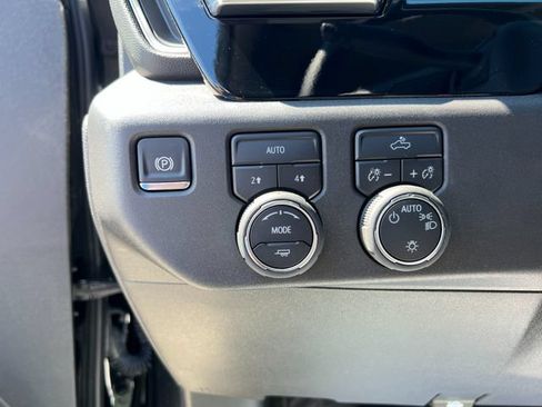 Used 2026 Chevrolet Silverado 1500 LT AWD/4WD image 17