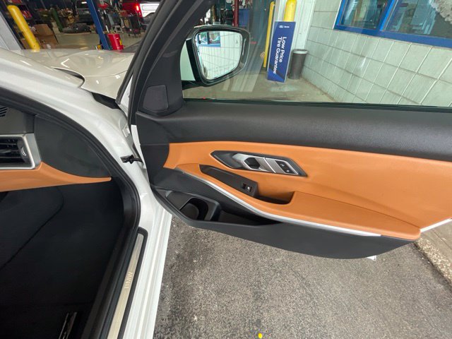 Used 2023 BMW 330i xDrive Sedan w/ Driving Assistance Package AWD/4WD image 36