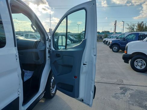 Used 2016 Ford Transit 150 XL image 21