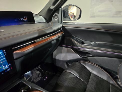 New 2025 Lincoln Navigator Black Label image 29