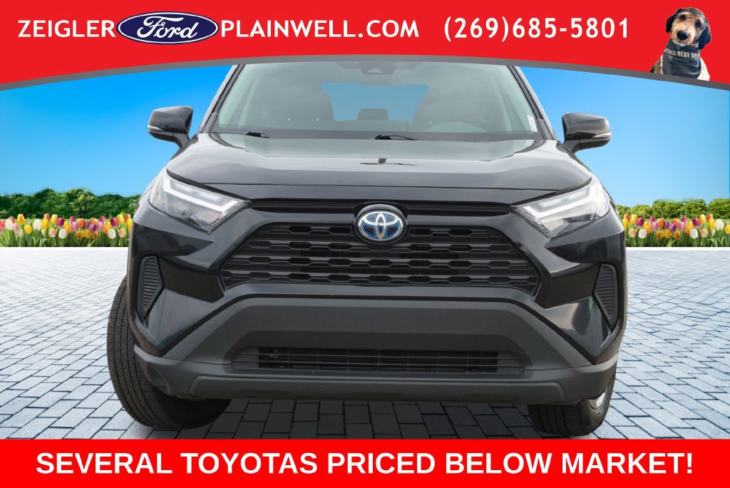 Used 2023 Toyota RAV4 LE AWD/4WD image 8