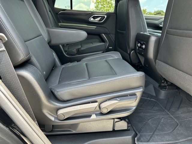 Used 2022 Chevrolet Tahoe Z71 w/ Luxury Package AWD/4WD image 18