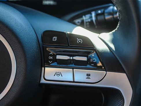 Certified 2023 Hyundai Elantra SEL w/ Convenience Package image 30