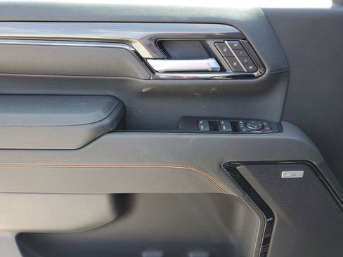 New 2026 GMC Sierra 2500 AT4 w/ AT4 Premium Plus Package AWD/4WD image 18