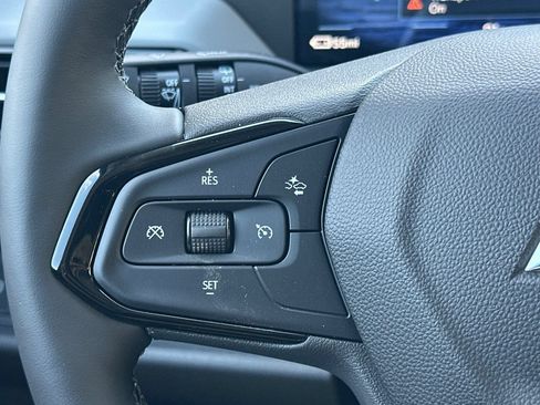 New 2027 Chevrolet Bolt LT w/ Comfort Package FWD image 24
