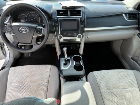 Used 2013 Toyota Camry LE FWD image 7