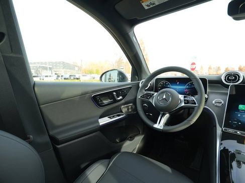 Used 2026 Mercedes-Benz GLC 300 4MATIC image 22