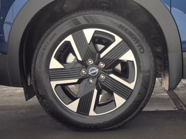 Used 2026 Nissan Kicks SR AWD/4WD image 18