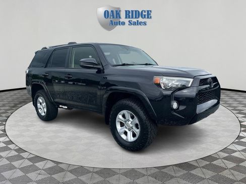 Used 2019 Toyota 4Runner SR5 AWD/4WD image 3