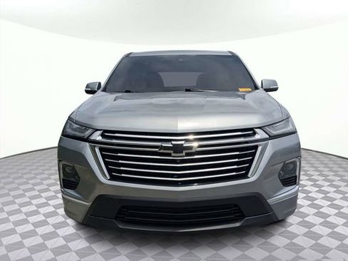 Used 2023 Chevrolet Traverse Premier FWD image 9