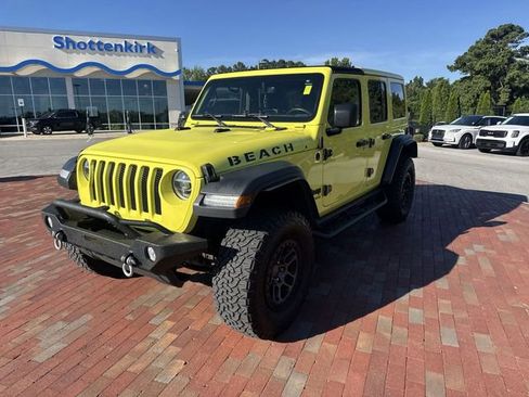 Used 2022 Jeep Wrangler Unlimited Sport w/ Xtreme Recon 35" Tire Package AWD/4WD image 1