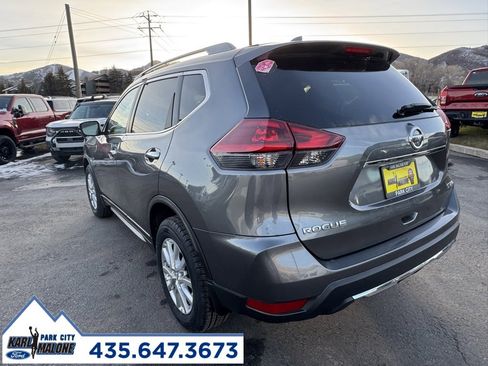 Used 2018 Nissan Rogue SV image 5