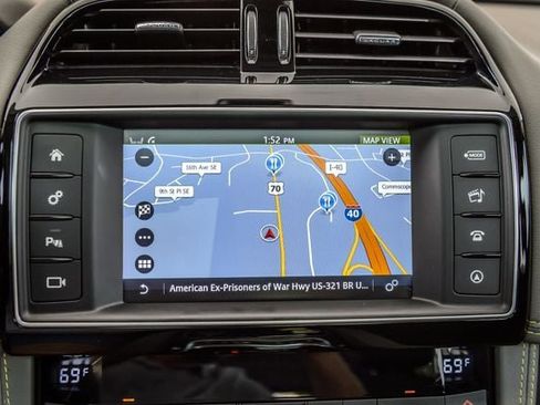 Used 2018 Jaguar F-PACE R-Sport AWD/4WD image 22