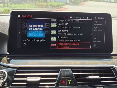 Used 2022 BMW 530i xDrive AWD/4WD image 23