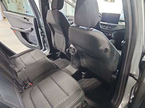Used 2023 Ford Escape Active w/ Tech Pack #1 AWD/4WD image 11
