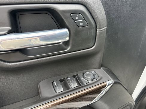 Certified 2021 Chevrolet Silverado 1500 RST image 23